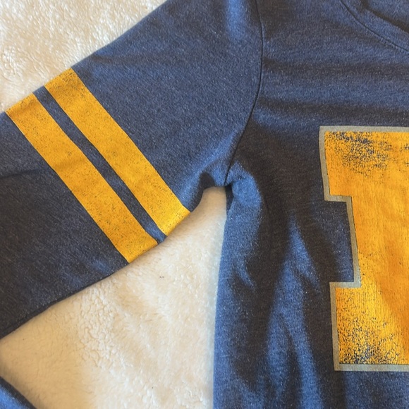 Youth Large UMICH long sleeve tshirt - Picture 3 of 6